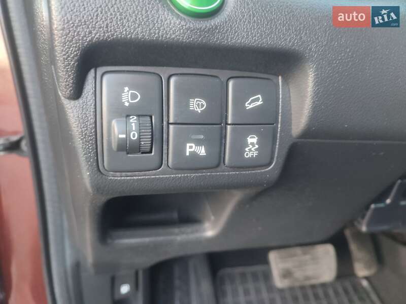 Позашляховик / Кросовер Honda CR-V 2012 в Золочеві