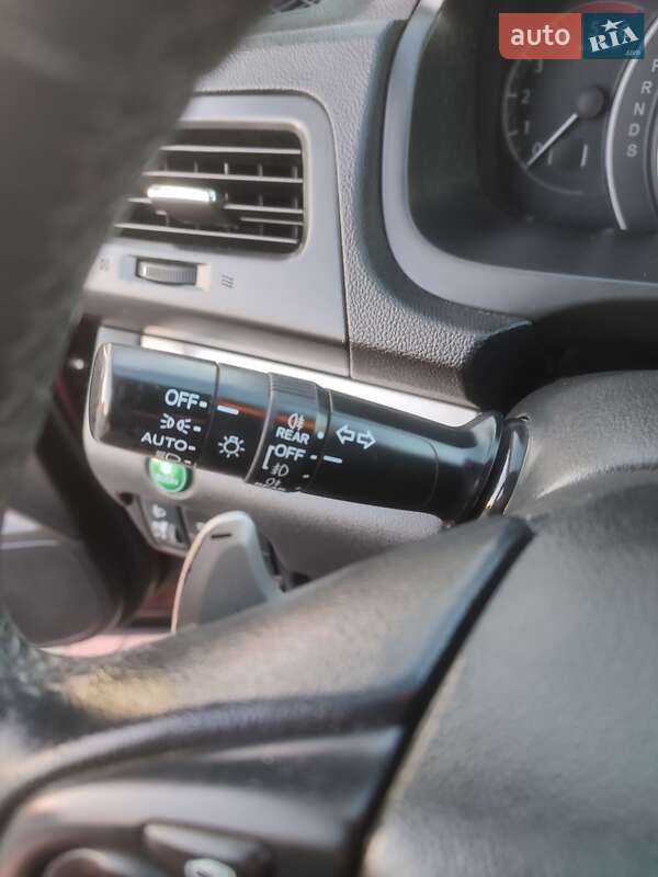 Позашляховик / Кросовер Honda CR-V 2012 в Золочеві