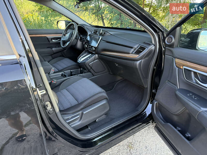 Внедорожник / Кроссовер Honda CR-V 2020 в Харькове