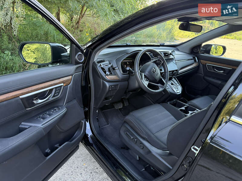 Внедорожник / Кроссовер Honda CR-V 2020 в Харькове