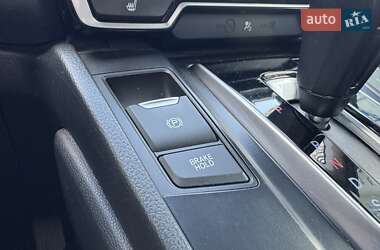 Внедорожник / Кроссовер Honda CR-V 2017 в 