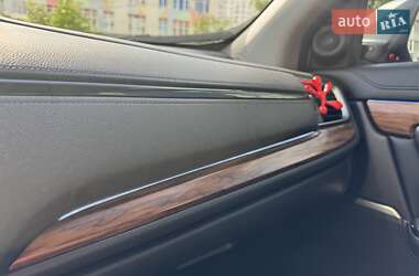 Внедорожник / Кроссовер Honda CR-V 2017 в 