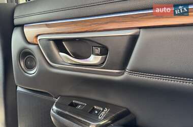 Внедорожник / Кроссовер Honda CR-V 2017 в 