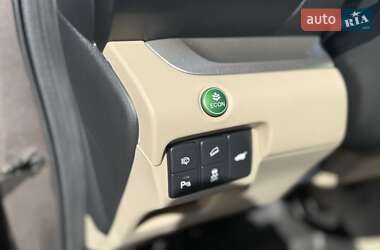 Внедорожник / Кроссовер Honda CR-V 2014 в 