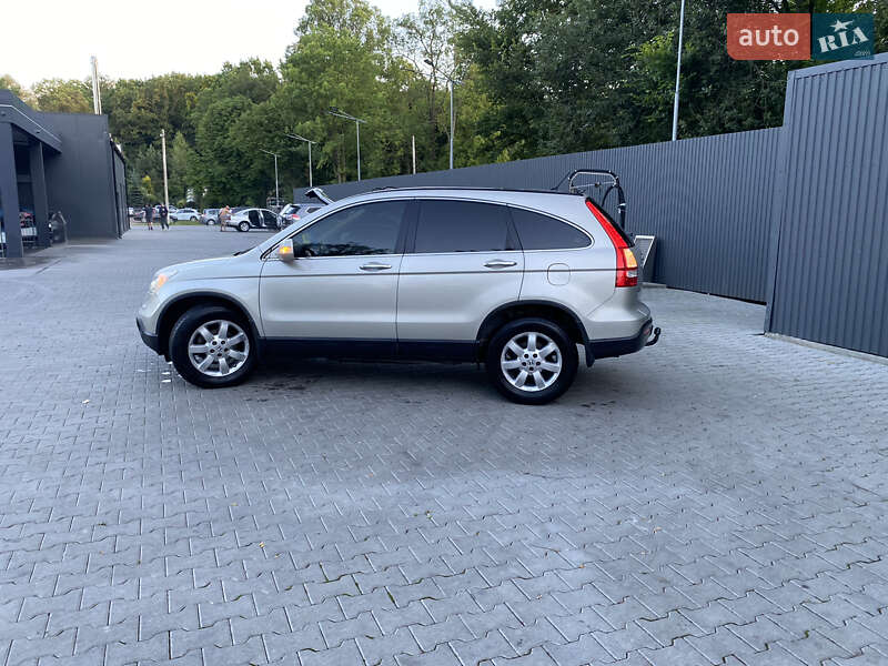 Внедорожник / Кроссовер Honda CR-V 2007 в Дрогобыче