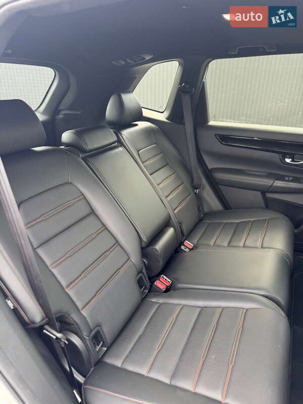 Внедорожник / Кроссовер Honda CR-V 2023 в Сокале