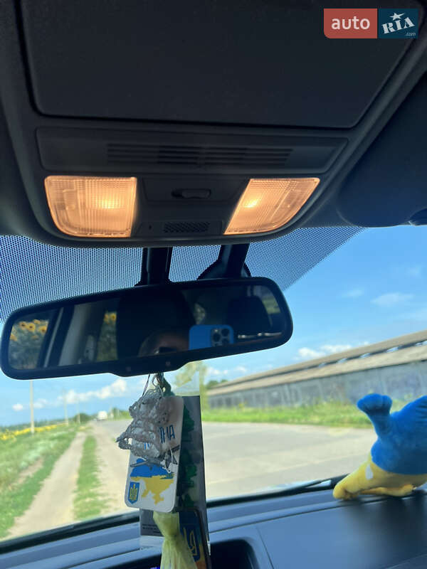 Внедорожник / Кроссовер Honda CR-V 2016 в Змиеве