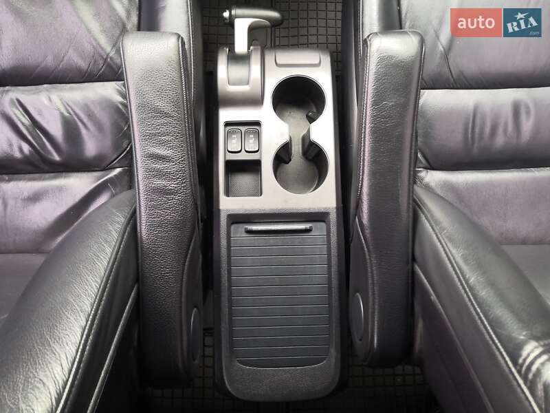 Внедорожник / Кроссовер Honda CR-V 2008 в Здолбунове