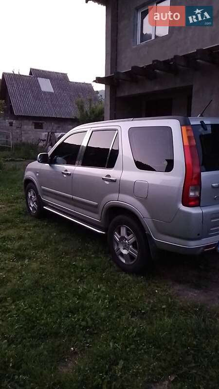 Позашляховик / Кросовер Honda CR-V 2004 в Києві
