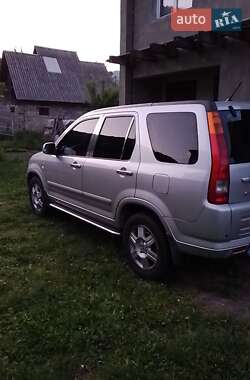 Позашляховик / Кросовер Honda CR-V 2004 в 