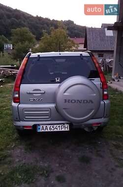 Позашляховик / Кросовер Honda CR-V 2004 в 