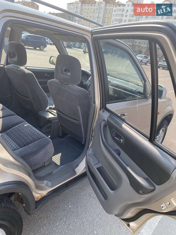 Внедорожник / Кроссовер Honda CR-V 2000 в Ивано-Франковске