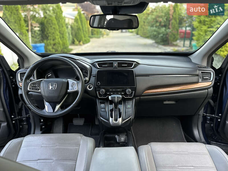 Внедорожник / Кроссовер Honda CR-V 2017 в Одессе