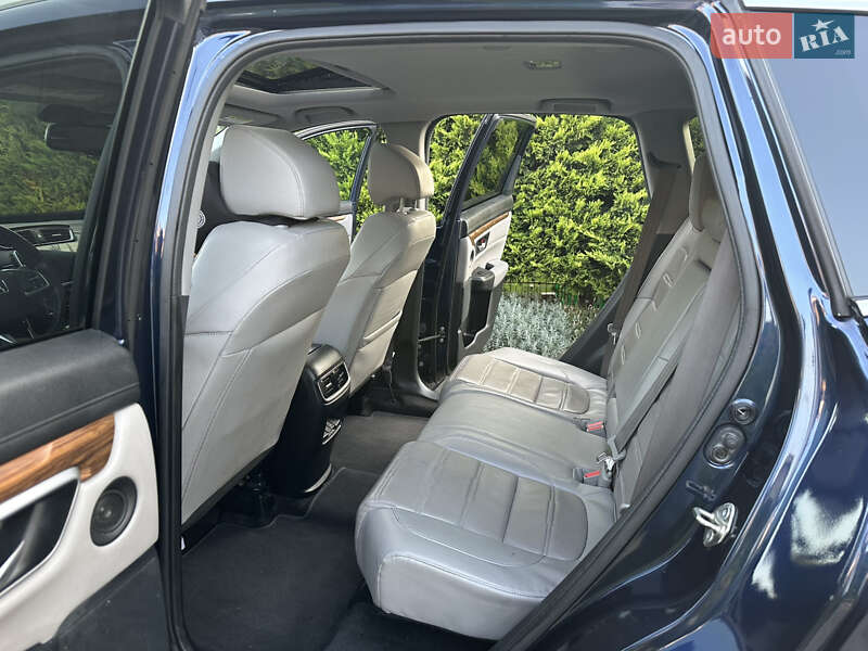Внедорожник / Кроссовер Honda CR-V 2017 в Одессе