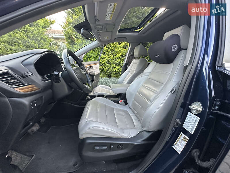 Внедорожник / Кроссовер Honda CR-V 2017 в Одессе