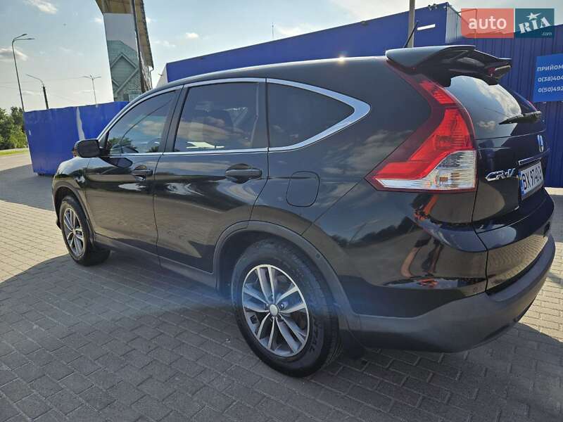 Внедорожник / Кроссовер Honda CR-V 2014 в Шепетовке