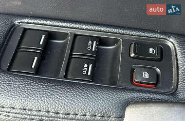 Внедорожник / Кроссовер Honda CR-V 2010 в 