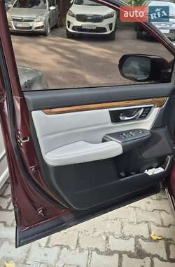 Внедорожник / Кроссовер Honda CR-V 2017 в 