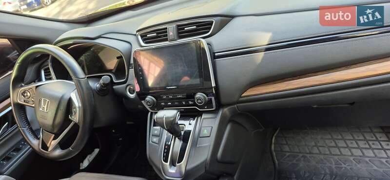 Позашляховик / Кросовер Honda CR-V 2017 в Сумах