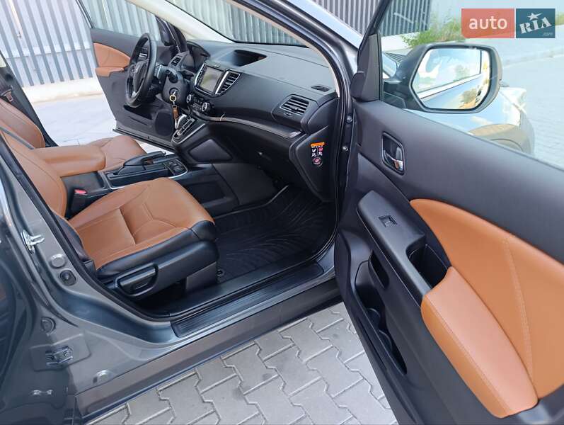 Внедорожник / Кроссовер Honda CR-V 2016 в Черкассах