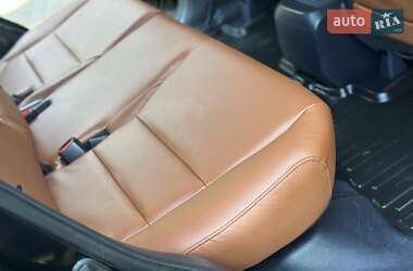 Позашляховик / Кросовер Honda CR-V 2011 в 