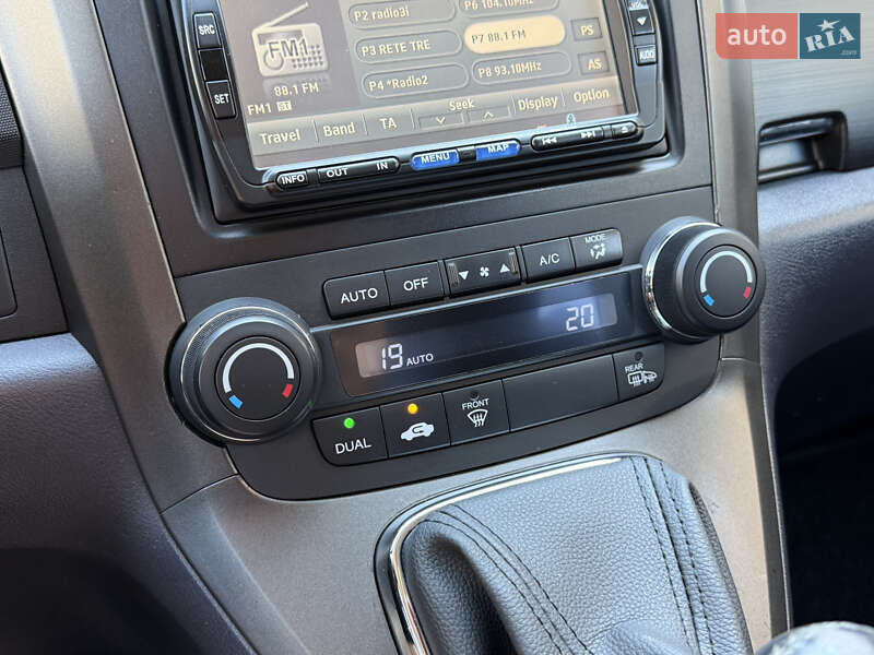 Внедорожник / Кроссовер Honda CR-V 2011 в Тернополе