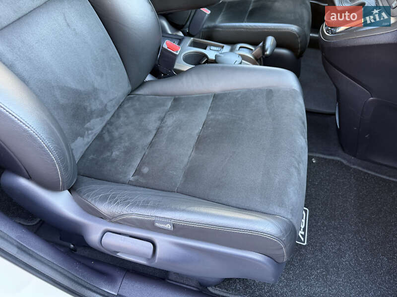 Внедорожник / Кроссовер Honda CR-V 2011 в Тернополе