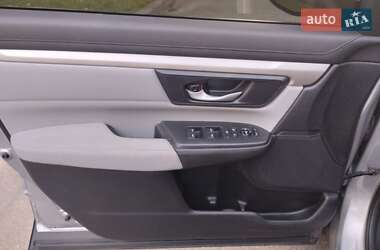 Внедорожник / Кроссовер Honda CR-V 2017 в 
