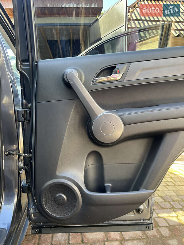 Внедорожник / Кроссовер Honda CR-V 2008 в Могилев-Подольске