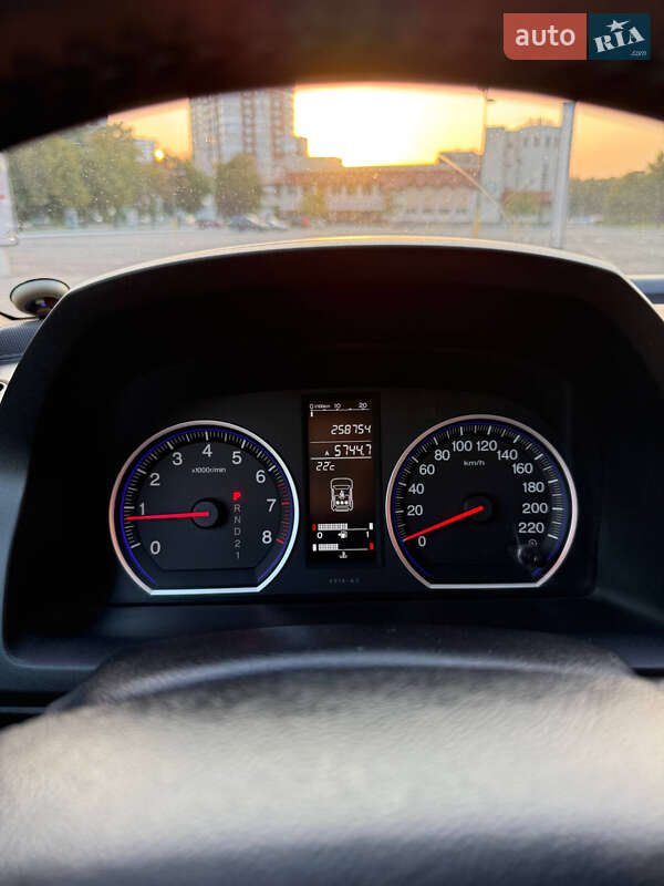 Позашляховик / Кросовер Honda CR-V 2008 в Києві