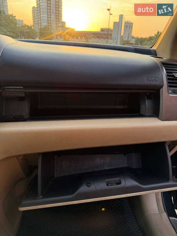 Позашляховик / Кросовер Honda CR-V 2008 в Києві