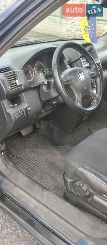 Позашляховик / Кросовер Honda CR-V 2004 в Миргороді