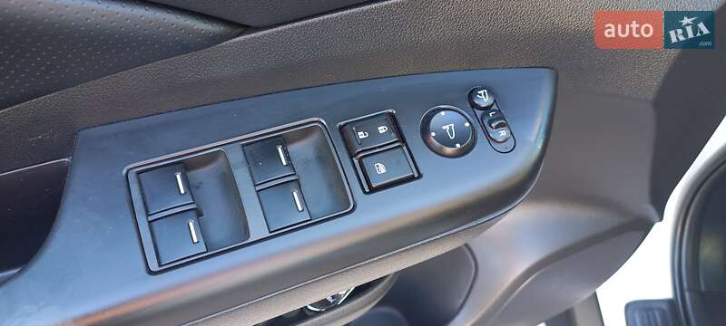 Внедорожник / Кроссовер Honda CR-V 2014 в Могилев-Подольске