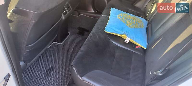 Внедорожник / Кроссовер Honda CR-V 2014 в Могилев-Подольске