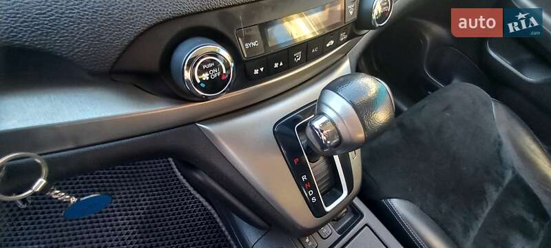 Внедорожник / Кроссовер Honda CR-V 2014 в Могилев-Подольске