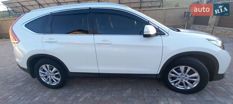 Внедорожник / Кроссовер Honda CR-V 2014 в Могилев-Подольске