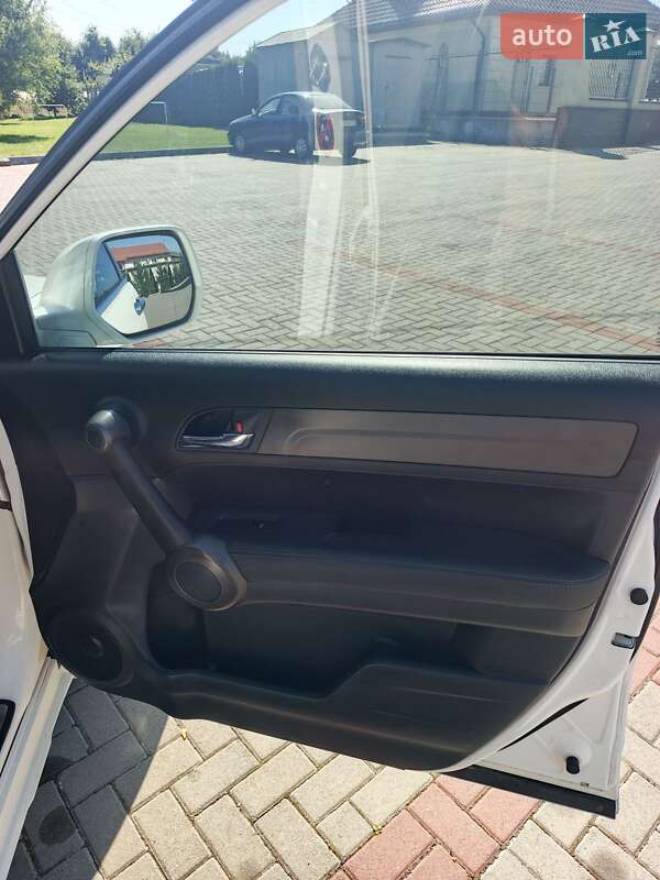 Внедорожник / Кроссовер Honda CR-V 2011 в Золочеве