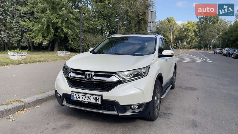 Внедорожник / Кроссовер Honda CR-V 2016 в Киеве