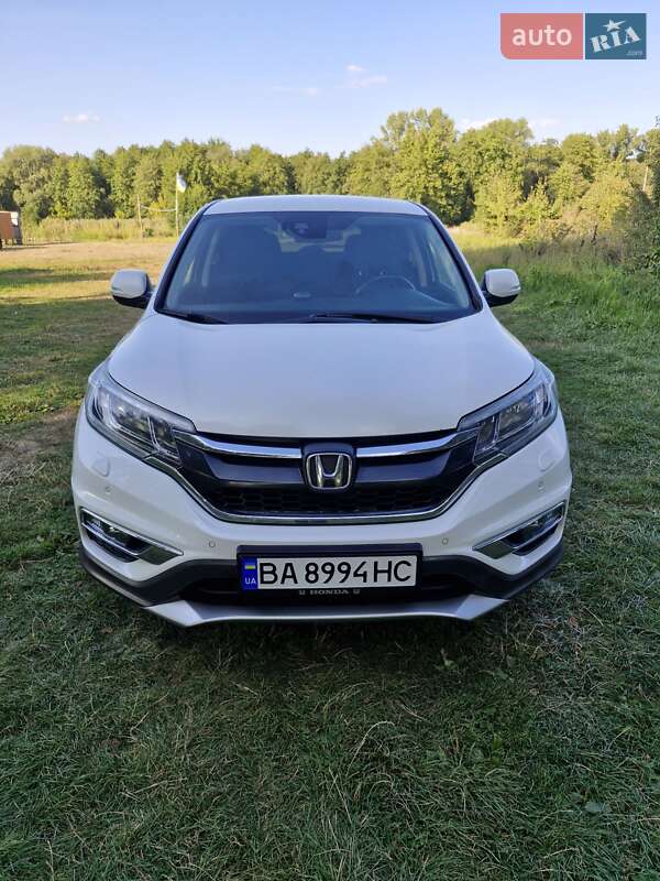 Внедорожник / Кроссовер Honda CR-V 2015 в Александровке