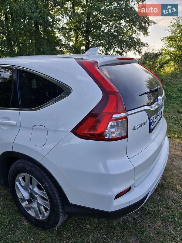 Внедорожник / Кроссовер Honda CR-V 2015 в Александровке