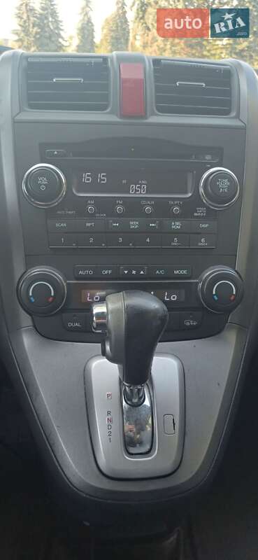 Внедорожник / Кроссовер Honda CR-V 2007 в Черновцах