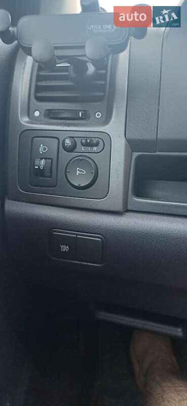 Внедорожник / Кроссовер Honda CR-V 2007 в Черновцах