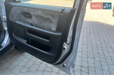 Внедорожник / Кроссовер Honda CR-V 2002 в 