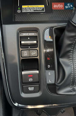Внедорожник / Кроссовер Honda CR-V 2022 в 