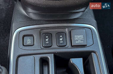 Внедорожник / Кроссовер Honda CR-V 2015 в 