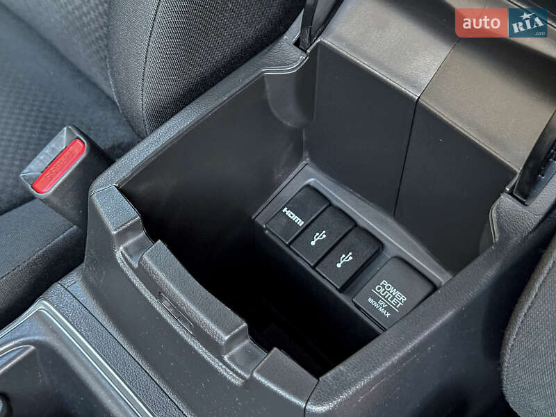 Внедорожник / Кроссовер Honda CR-V 2015 в Бродах