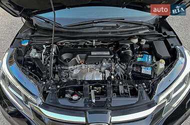 Внедорожник / Кроссовер Honda CR-V 2015 в 