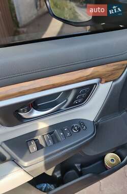 Внедорожник / Кроссовер Honda CR-V 2017 в 