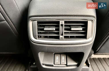 Внедорожник / Кроссовер Honda CR-V 2021 в 