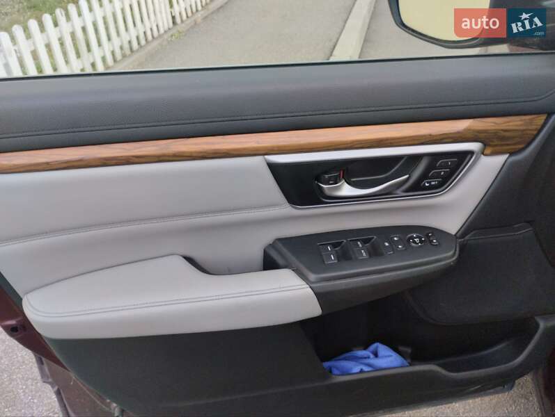 Позашляховик / Кросовер Honda CR-V 2017 в Чернігові